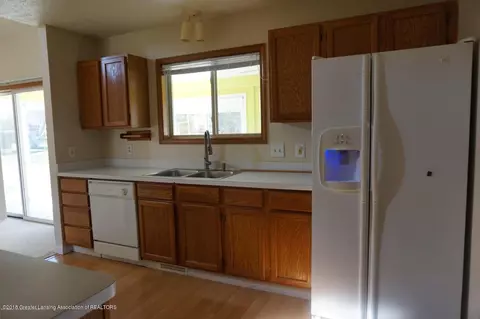 12806 Houghton Dr, Dewitt, MI 48820 photo 9