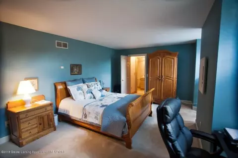 2837 River Pointe Dr, Holt, MI 48842 photo 10