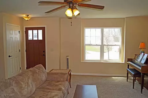 1051 Oakwood Dr, Dewitt, MI 48820 photo 3