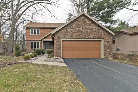 4420 Comanche Dr, Okemos, MI 48864 photo 1