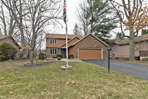 4420 Comanche Dr, Okemos, MI 48864 photo 2