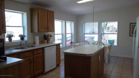 616 E Holmes Rd, Lansing, MI 48910 photo 13