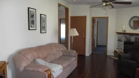 616 E Holmes Rd, Lansing, MI 48910 photo 3