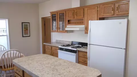 616 E Holmes Rd, Lansing, MI 48910 photo 11