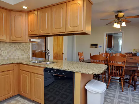 4718 Donald St, Lansing, MI 48910 photo 10