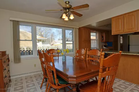 4718 Donald St, Lansing, MI 48910 photo 8