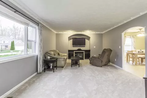 8706 Jacaranda Dr, Dimondale, MI 48821 photo 3
