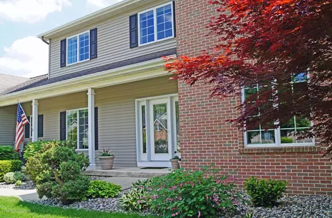 3175 Crofton Dr, Dewitt, MI 48820 photo 2