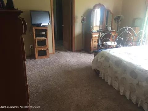 12425 Chandler Rd, Bath, MI 48808 photo 8