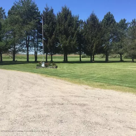 12425 Chandler Rd, Bath, MI 48808 photo 29