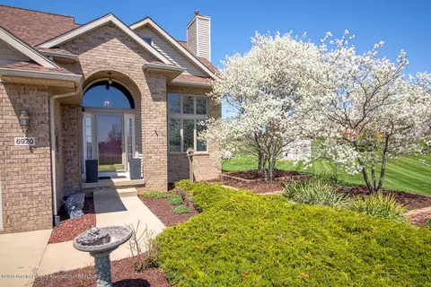 6920 W Howe Rd, Dewitt, MI 48820 photo 4