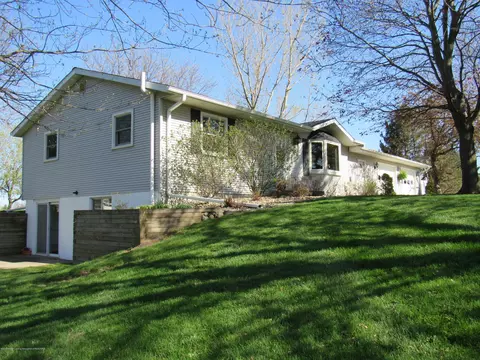 13851 S Hinman Rd, Eagle, MI 48822 photo 2