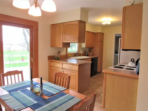 13851 S Hinman Rd, Eagle, MI 48822 photo 8