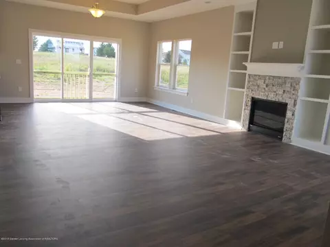 13805 Bauerle Rd, Dewitt, MI 48820 photo 2