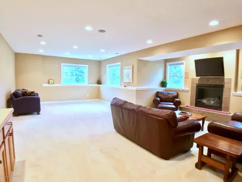 5472 Earliglow Ln, Haslett, MI 48840 photo 24