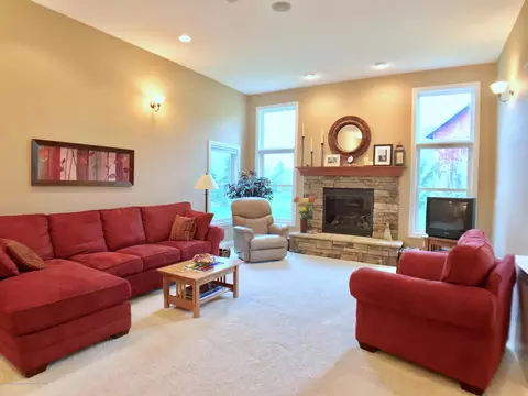 5472 Earliglow Ln, Haslett, MI 48840 photo 4