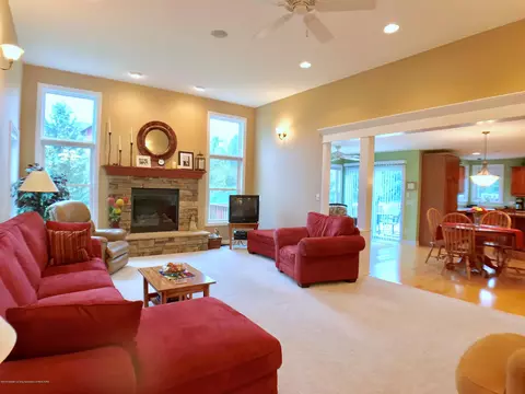5472 Earliglow Ln, Haslett, MI 48840 photo 3