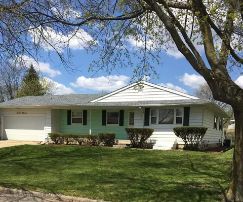 1611 Lockbridge Dr, Lansing, MI 48911 photo 1