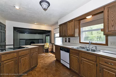 110 Granite Dr, Williamston, MI 48895 photo 6