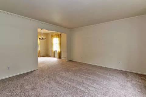 110 Granite Dr, Williamston, MI 48895 photo 3