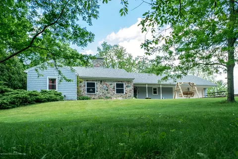 12350 W Herbison Rd, Eagle, MI 48822 photo 1