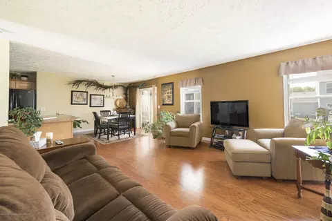 7707 Madrid Drive Dr, Lansing, MI 48917 photo 6