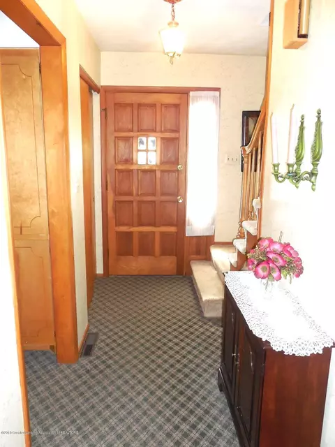 1422 Maycroft Rd, Lansing, MI 48917 photo 13