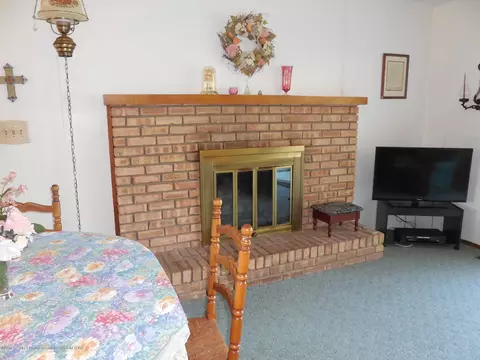 1422 Maycroft Rd, Lansing, MI 48917 photo 7