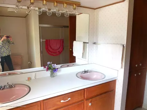 1422 Maycroft Rd, Lansing, MI 48917 photo 18