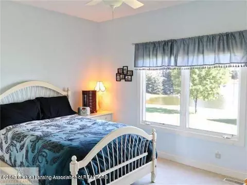 12825 Paradise Dr, Dewitt, MI 48820 photo 13