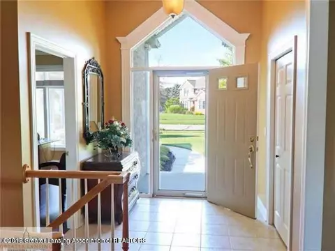 12825 Paradise Dr, Dewitt, MI 48820 photo 3