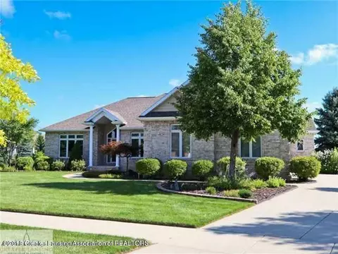 12825 Paradise Dr, Dewitt, MI 48820 photo 2