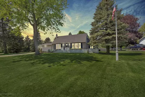 13240 Tucker Dr, Dewitt, MI 48820 photo 4