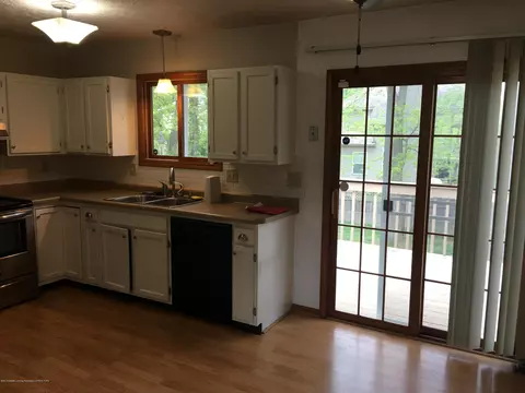 1901 Carson St, Lansing, MI 48911 photo 9
