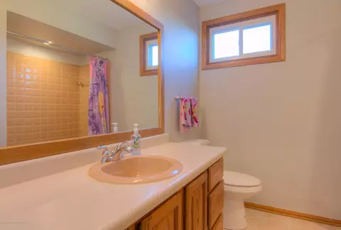 3237 E Broadmoor Dr, Lansing, MI 48906 photo 25