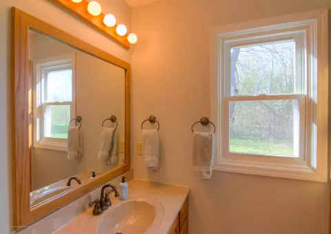 3237 E Broadmoor Dr, Lansing, MI 48906 photo 18