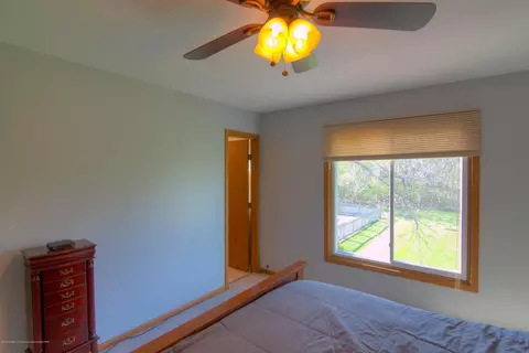 3237 E Broadmoor Dr, Lansing, MI 48906 photo 17