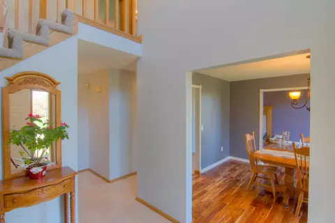 3237 E Broadmoor Dr, Lansing, MI 48906 photo 6