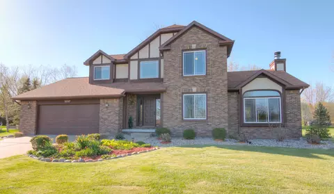 3237 E Broadmoor Dr, Lansing, MI 48906 photo 3