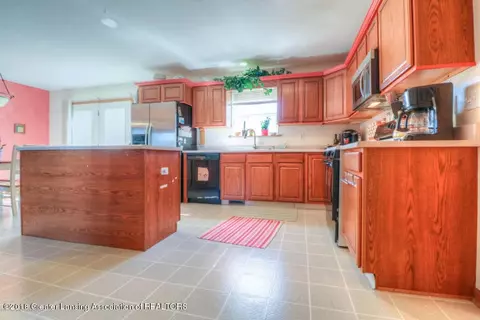 1977 W Herbison Rd, Dewitt, MI 48820 photo 2