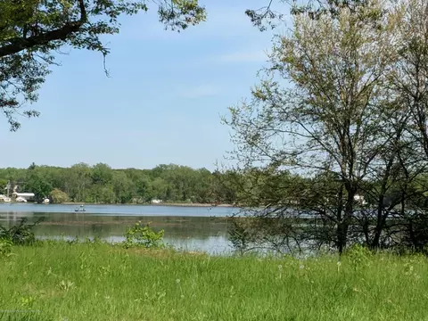 15430 Circle Dr, Bath, MI 48808 photo 6