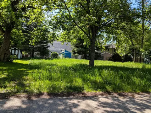 15430 Circle Dr, Bath, MI 48808 photo 1