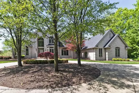 4601 Dunmorrow Dr, Okemos, MI 48864 photo 2