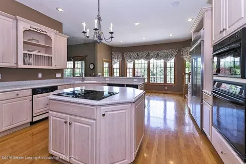 4601 Dunmorrow Dr, Okemos, MI 48864 photo 13