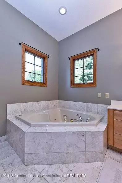 4601 Dunmorrow Dr, Okemos, MI 48864 photo 28