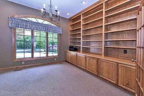 4601 Dunmorrow Dr, Okemos, MI 48864 photo 9