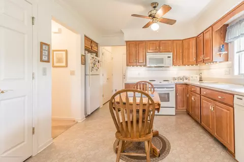 4138 Keepsake Ln, Lansing, MI 48906 photo 8