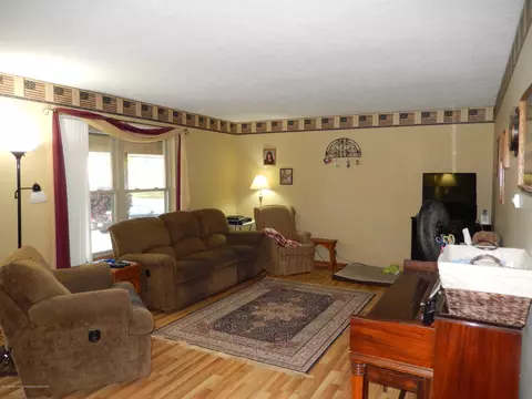 13378 Jennifer Dr, Perry, MI 48872 photo 4