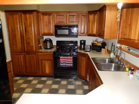 13378 Jennifer Dr, Perry, MI 48872 photo 8