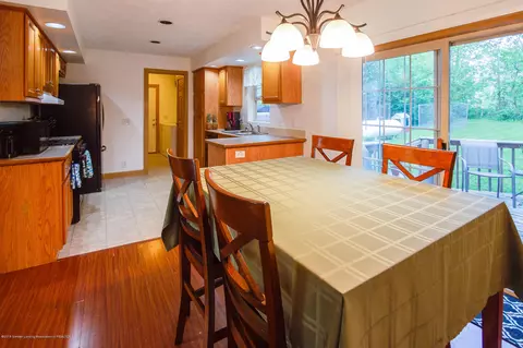 2350 Gilbert Rd, Lansing, MI 48911 photo 14